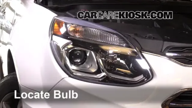 2017 Chevrolet Equinox Premier 3.6L V6 Luces Faro delantero (reemplazar foco)